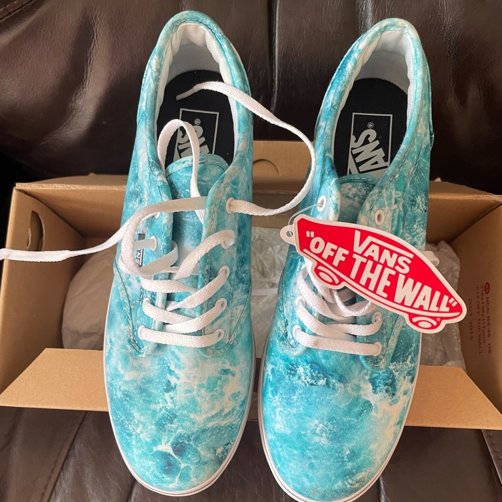 Vans women’s shoe size 7.5